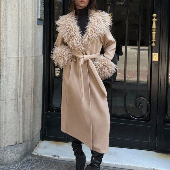 Khaki Bohemian Women's Long Coat with Faux Fur Trim - Picture 7 of 8